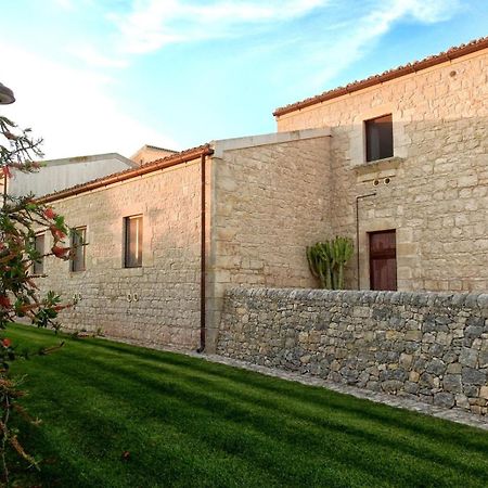 Agriturismobugilfezza Di Tgesd 모디카 외부 사진